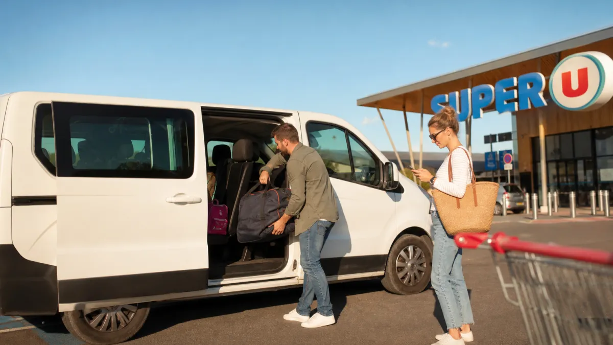 Tarif location minibus 9 places Super U : prix et infos 2026